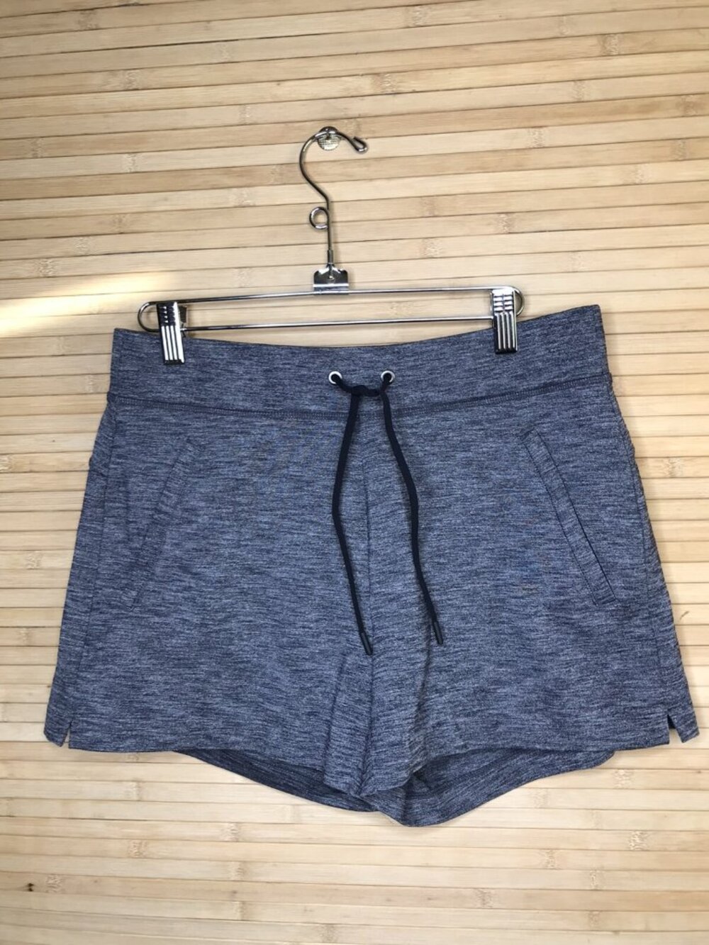 Athleta Modern Metro Shortie Gray heathered shorts Size S Small